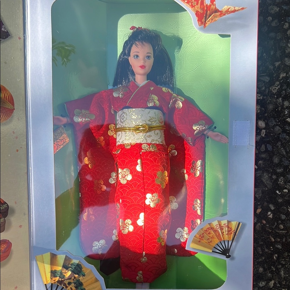 NIB Barbie Japanese Happy New Year Doll 1995 Mattel 14024 NRFB Red Kimono